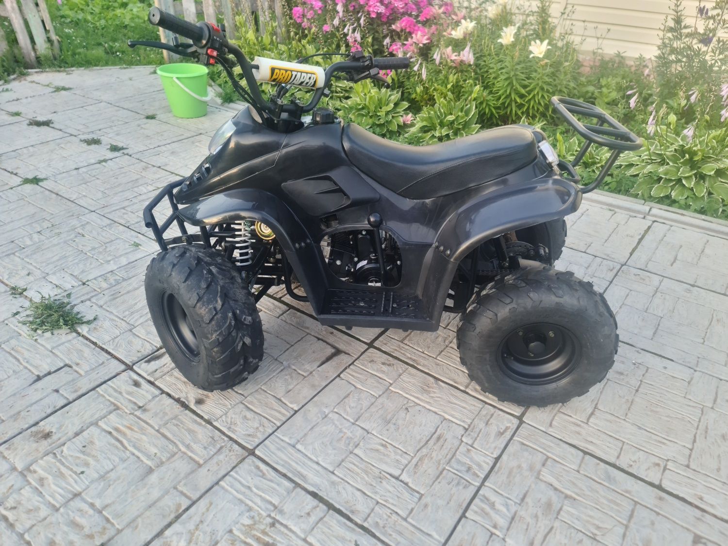 Квадроцикл 125 кубов.