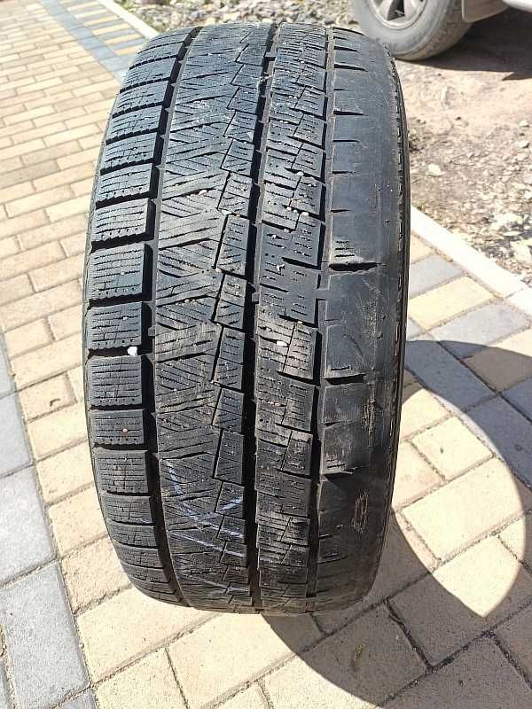 Одна шина 245/45 R18 - "Kapsen Snowshoes AW33" (Китай), всесезонная.