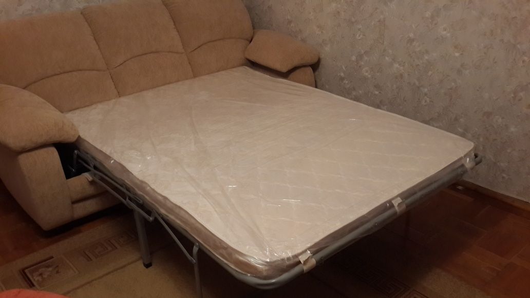 Продается диван в отличном состоянии