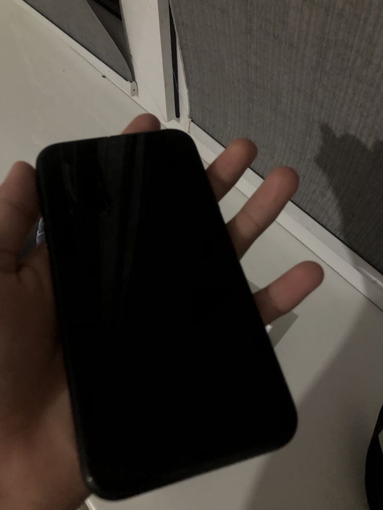 Iphone XR черного цвета