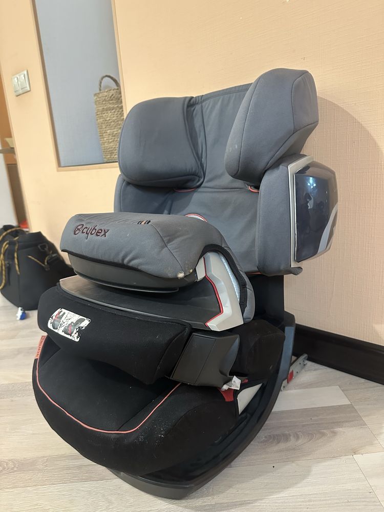 Автокресло Cybex со столиком с 9 месяцев. Isofix на базе.