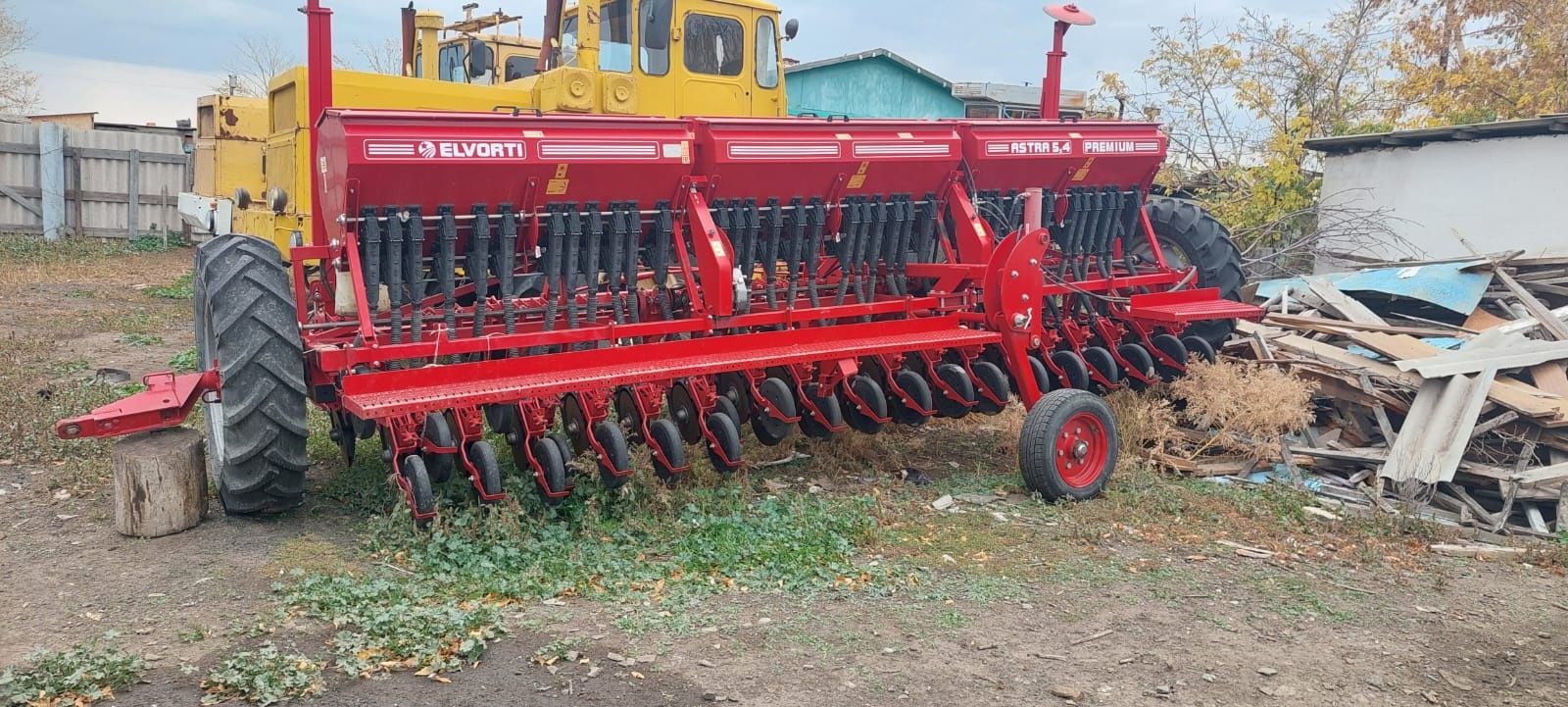 Продам сеялку мелкосеменную 7 млн.