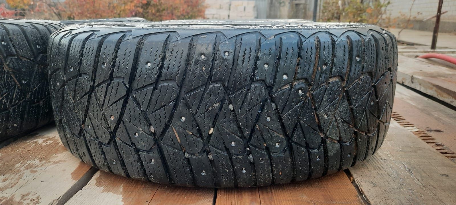 Продам зимний шины с дисками  R16. 205x55
