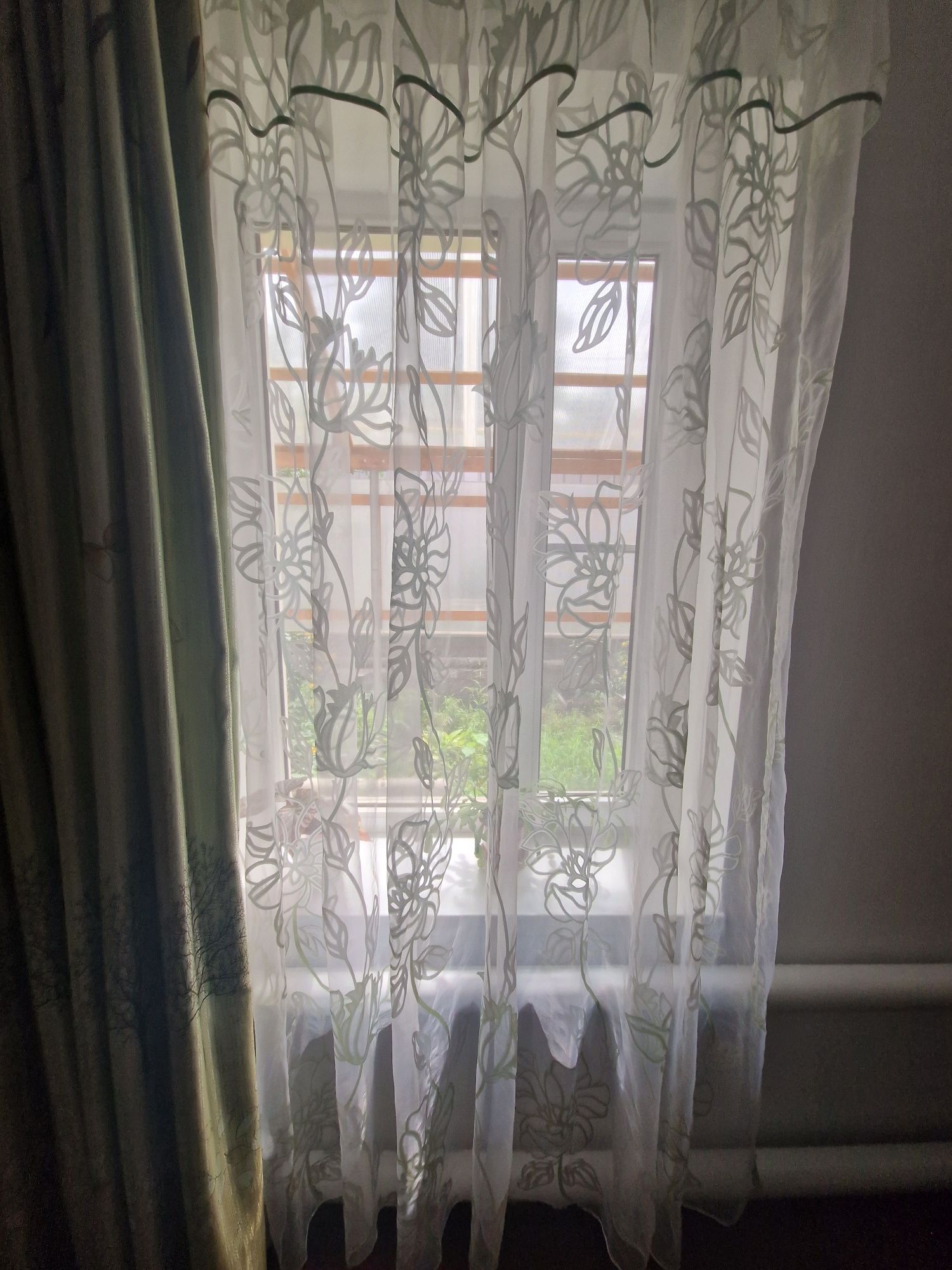 Срочно продам шторы и тюль
