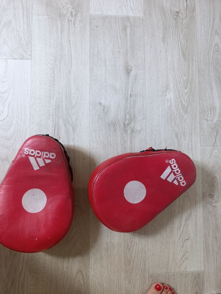 продам боксерские лапы