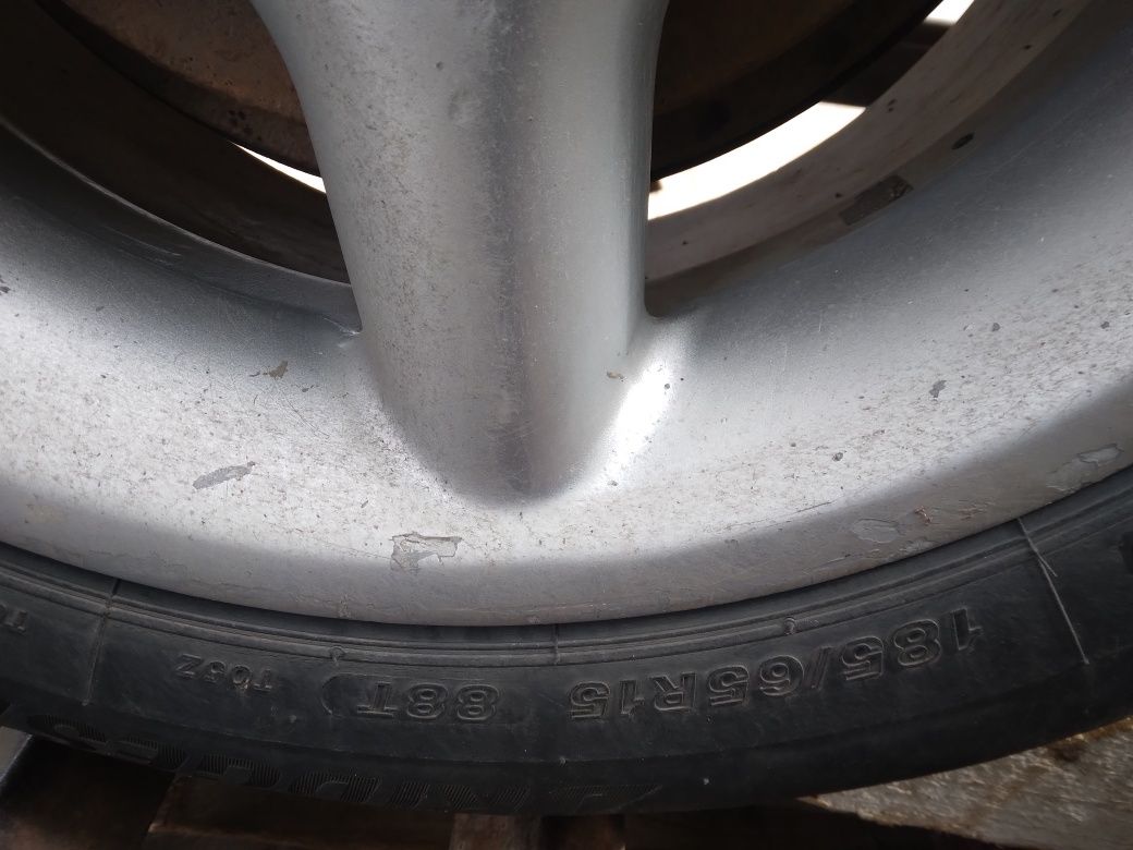 Продам шины летние BRIDGESTONE,двери-3шт,задн,багажник,сиденье компл