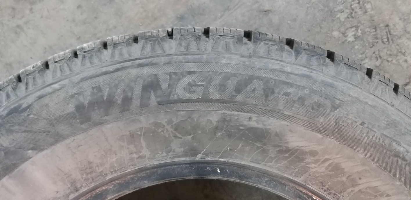 Зимние шипованные шины 265/65 r17