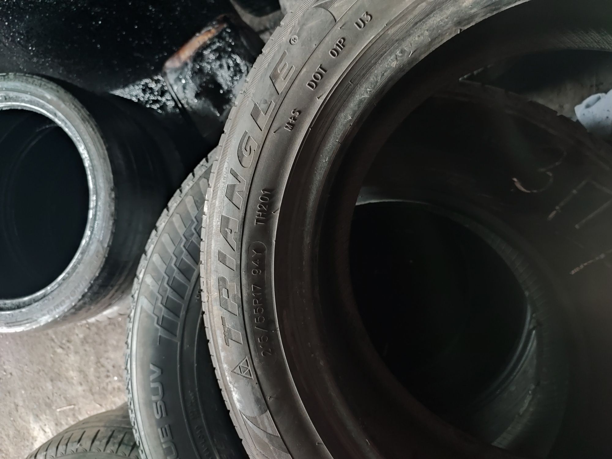 Шина безкамерка размер 215/55 R17