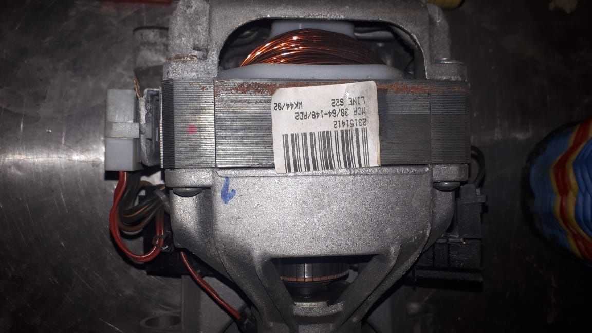 Мотор от стиральной машины (оригинал) W104T (EX) indesit