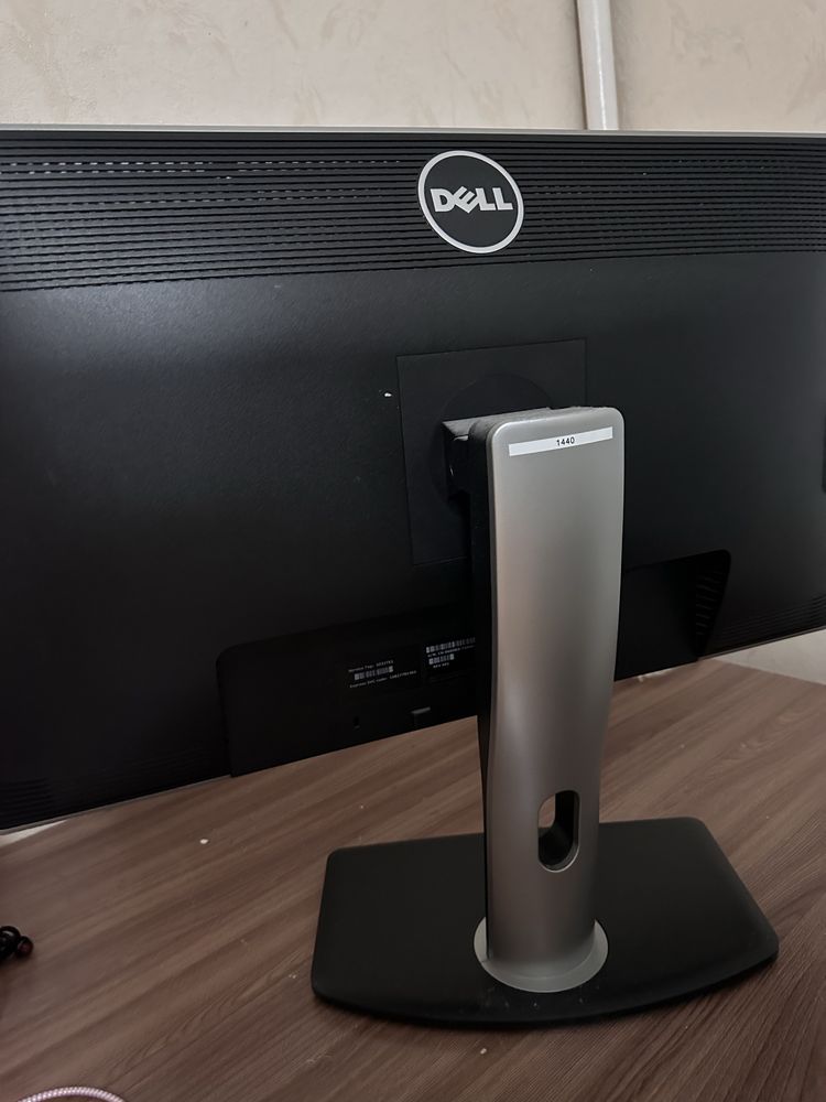 Настольный компьютер Dell