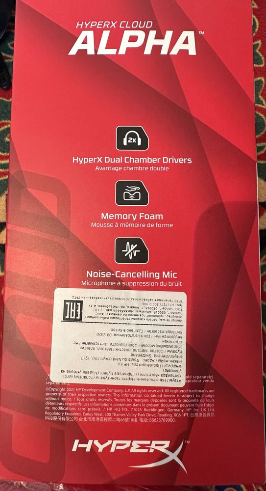 Продам новый Наушники HyperX Cloud Alpha черно-красный