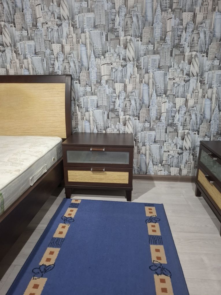 Продам спальный гарнитур