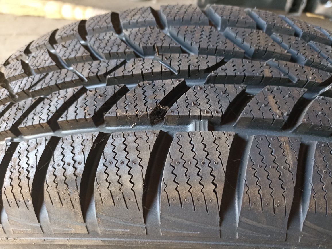 Запаска диск с резиной 205/60/16 Hankook