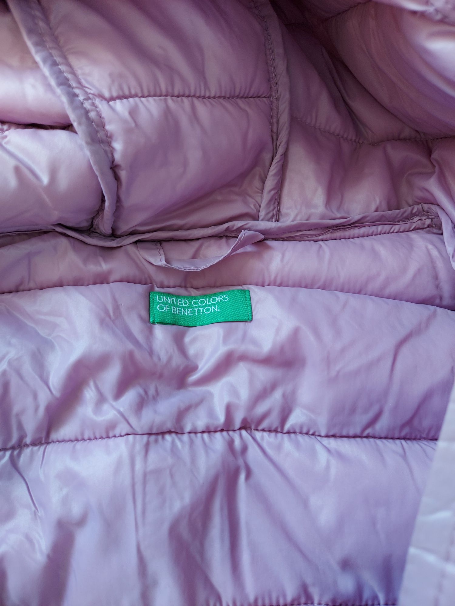 Куртка для девочки фирмы benetton в отличном состоянии (как новая)