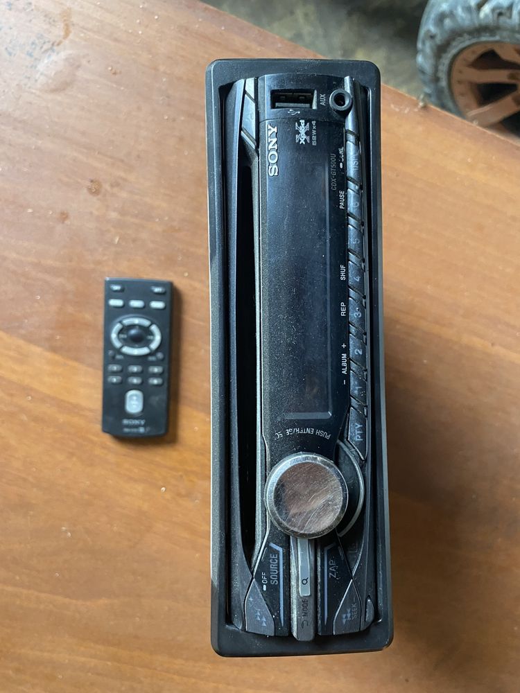 Продам автомогнитола SONY