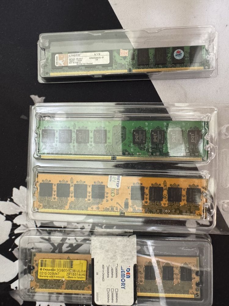 ОЗУ разные DDR2 ,DDR4, DDR5