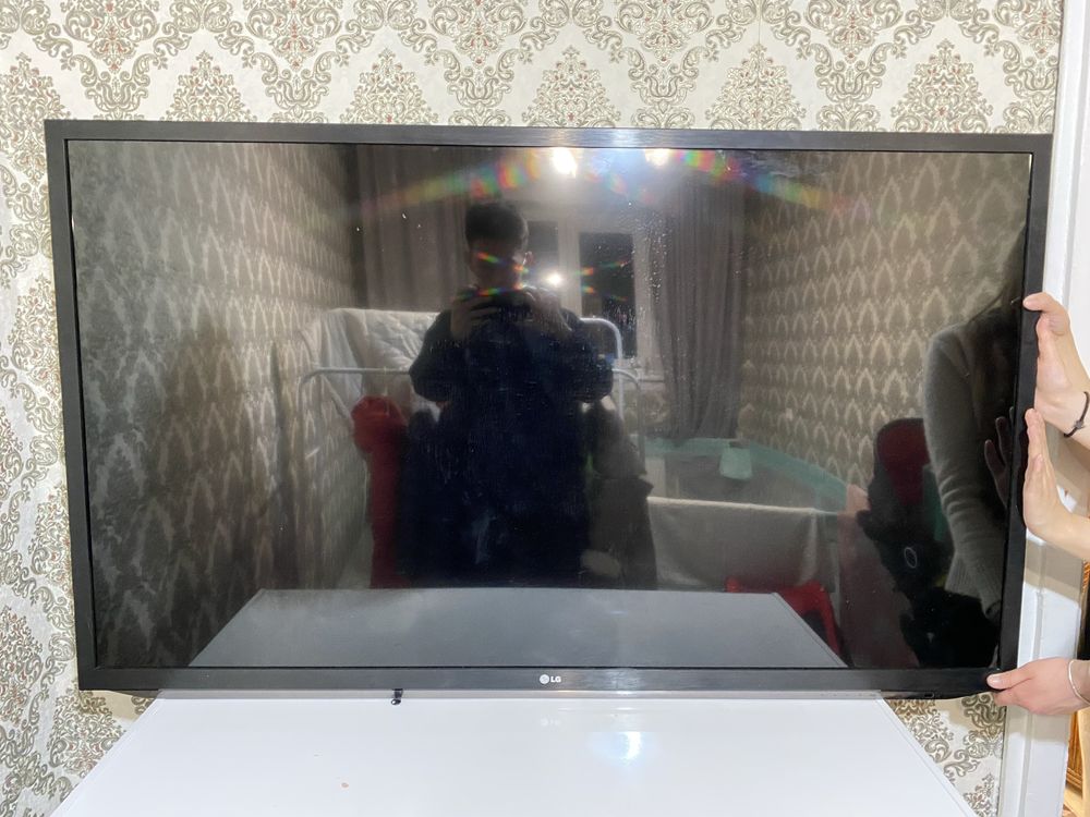 Продам телевизор LG