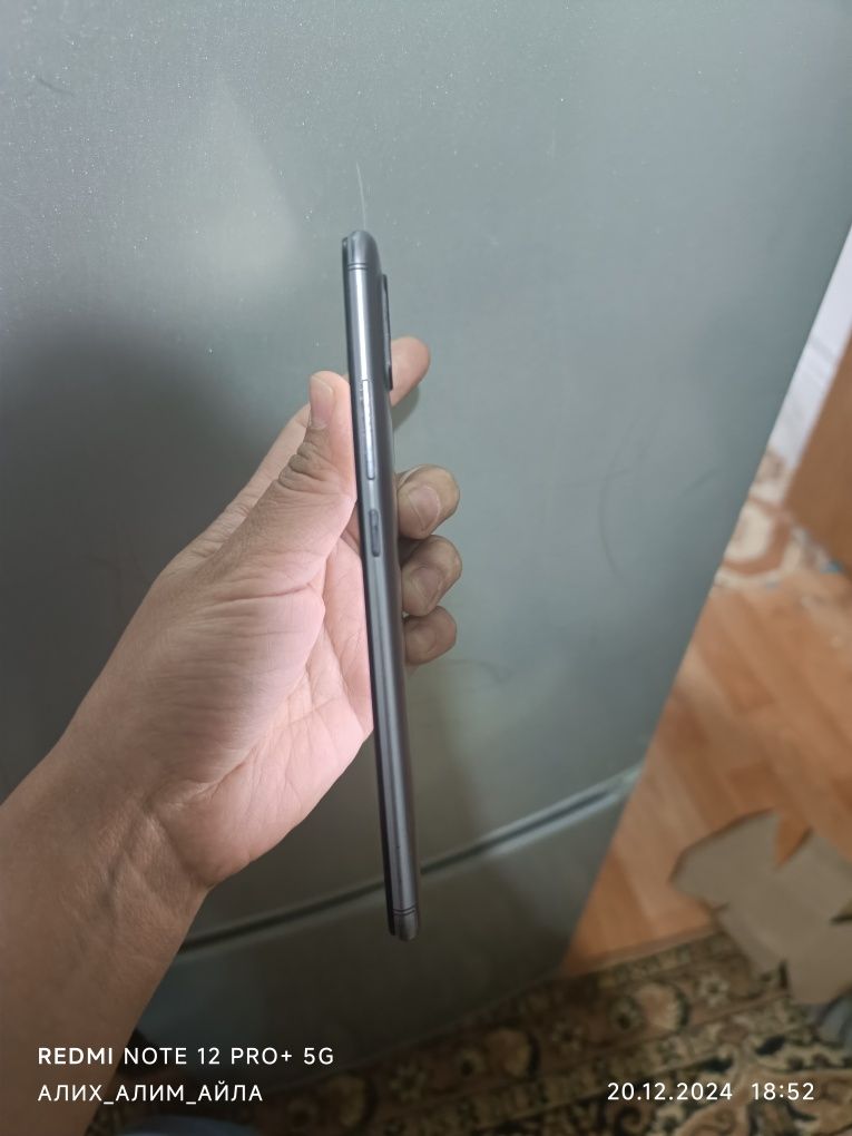 продаю Redmi S2  продаю