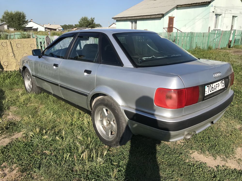Продам ауди 80 б4