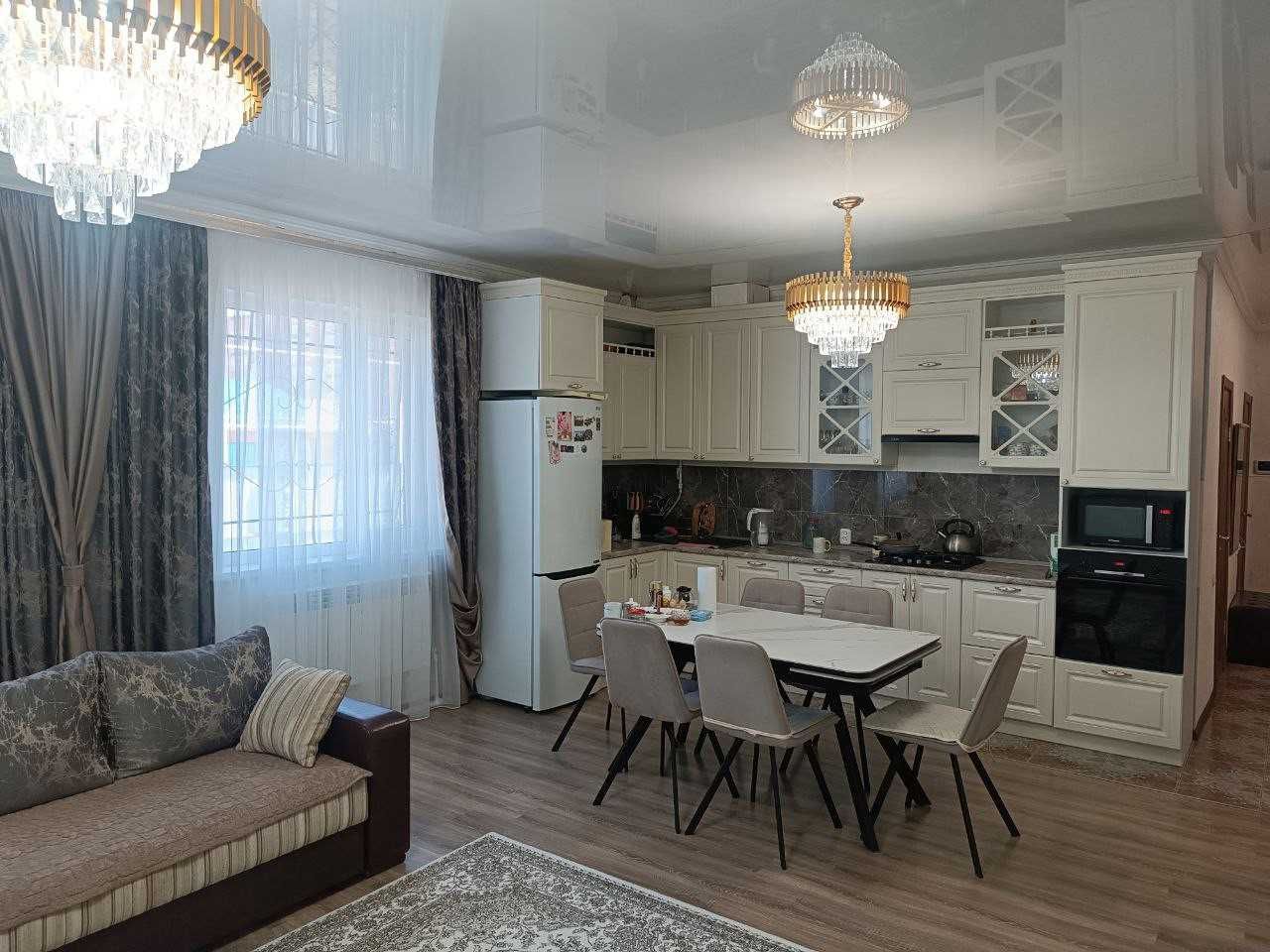 Продам коттедж в районе Плазы