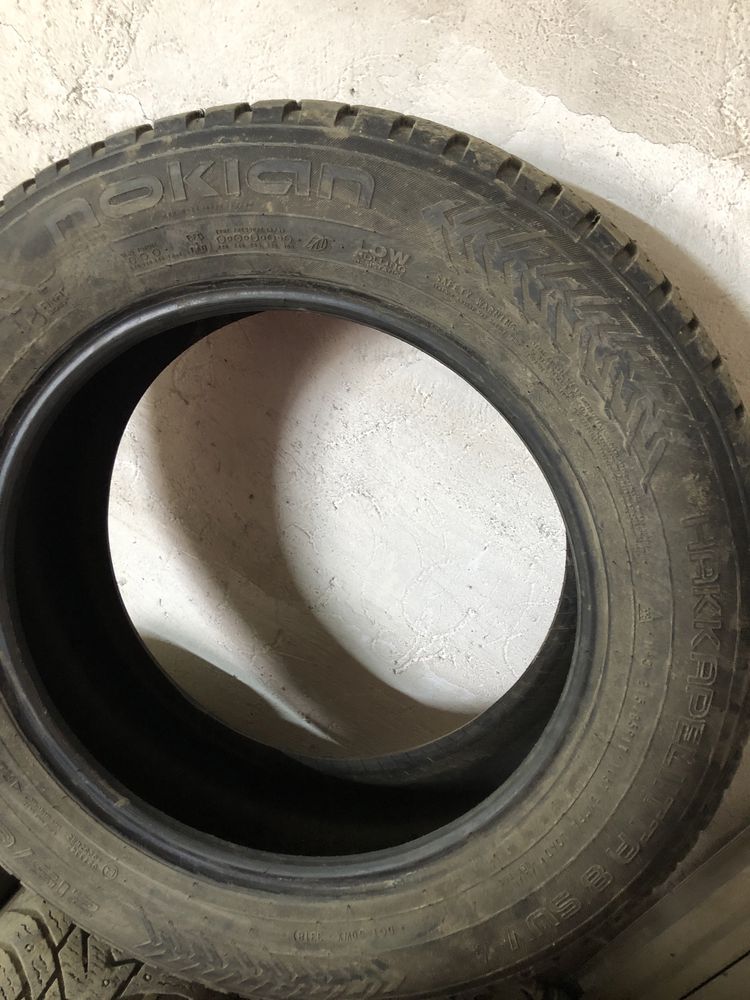 Продам резину зимнюю Nokian hakkapeliitta 8