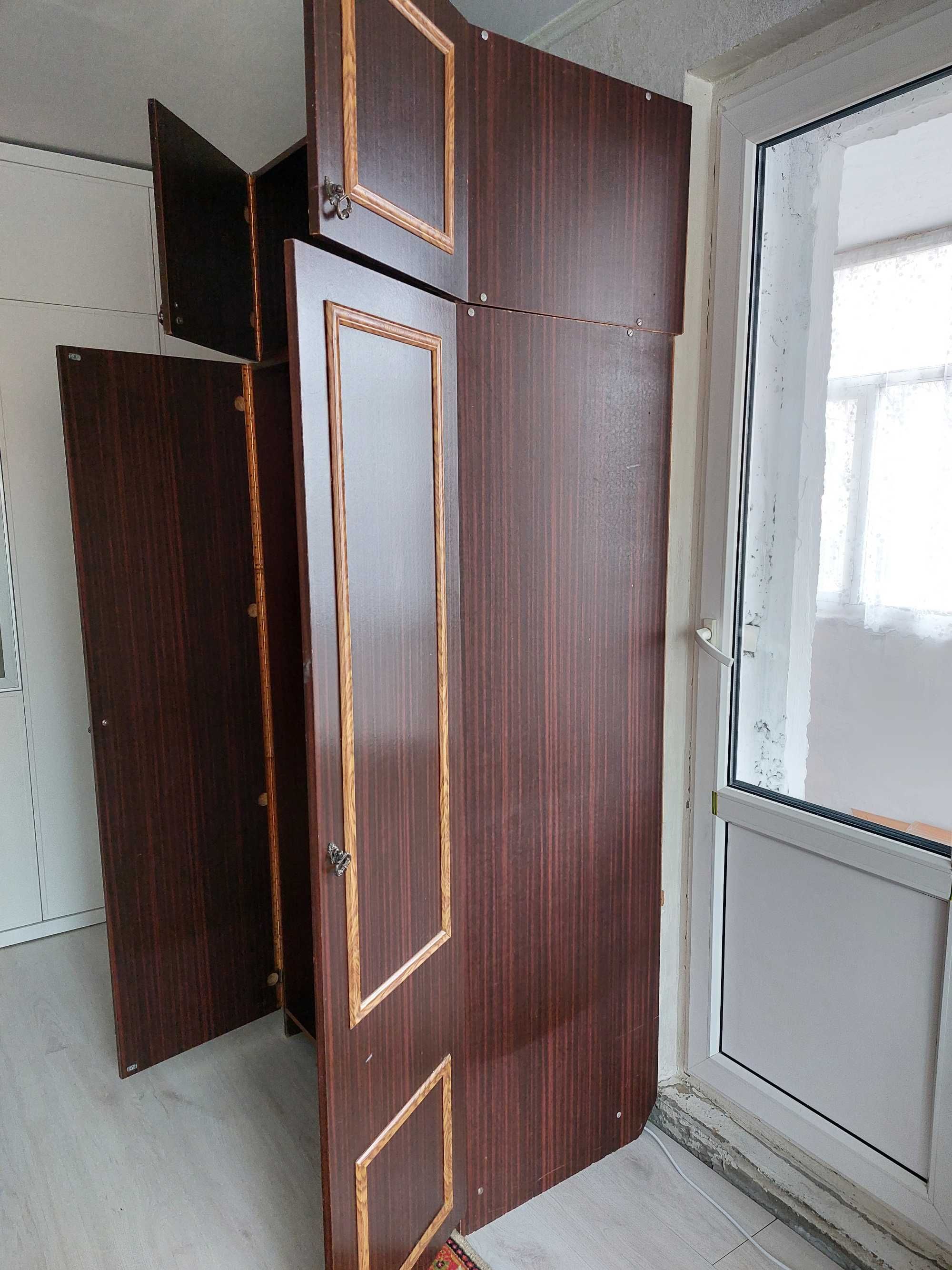 Продам комплект корпусной мебели