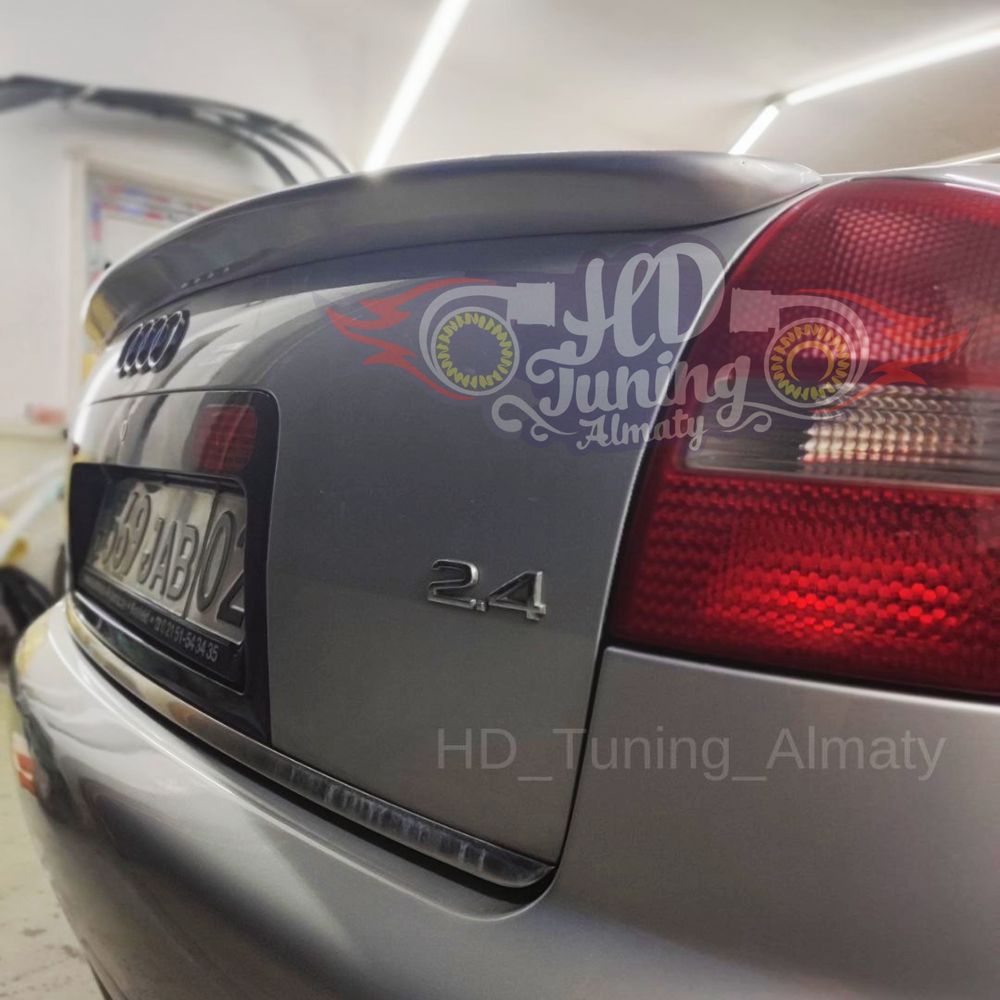Спойлер на крышку багажника Audi A6 C5