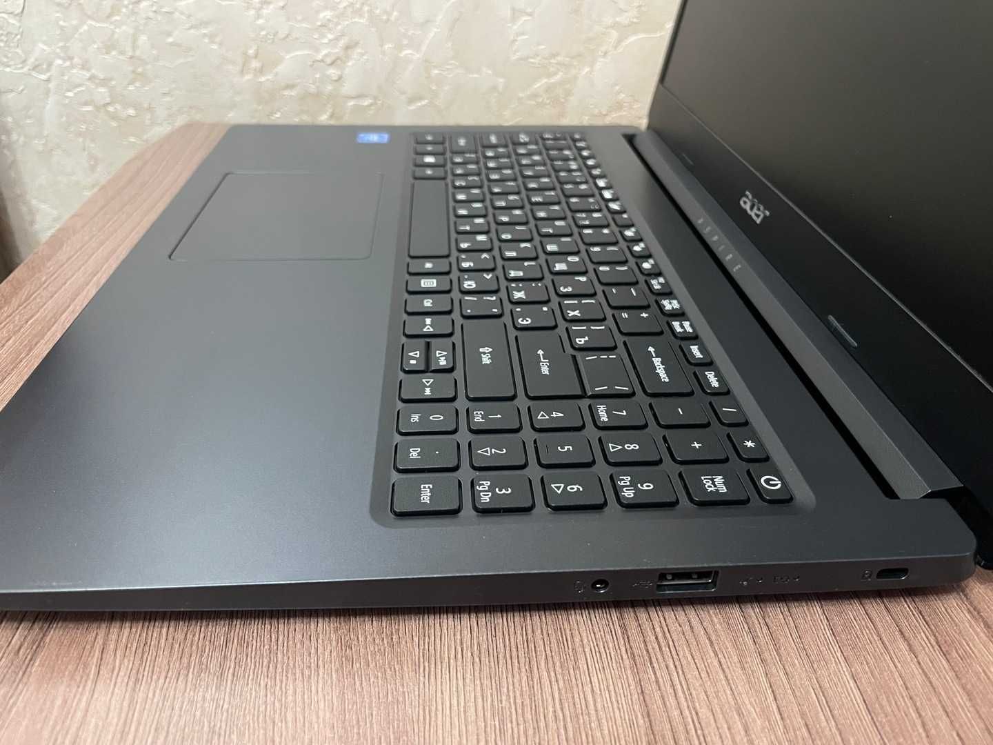 Продам Acer Aspire 3 /Celeron N4020/4Gb Ram/256Gb ssd/Uhd Graphics 60