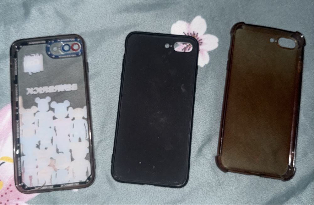 Чехол Айфон 7+продам за 1000тг 3 шт