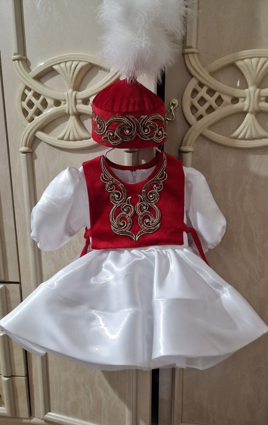 Тусаукесерге казакша киимдер