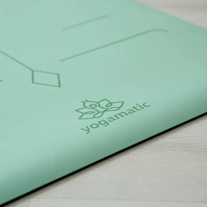 Коврики для Йоги Yogamatic (зеленый и черный)