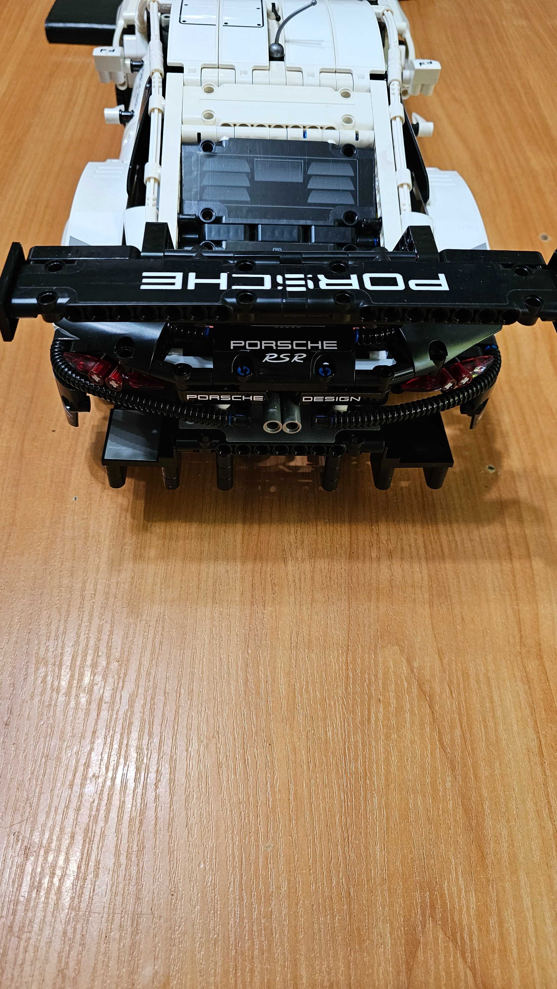 LEGO Technic Пожарная машина 42068 Porsche 911 RSR 42096 собраны