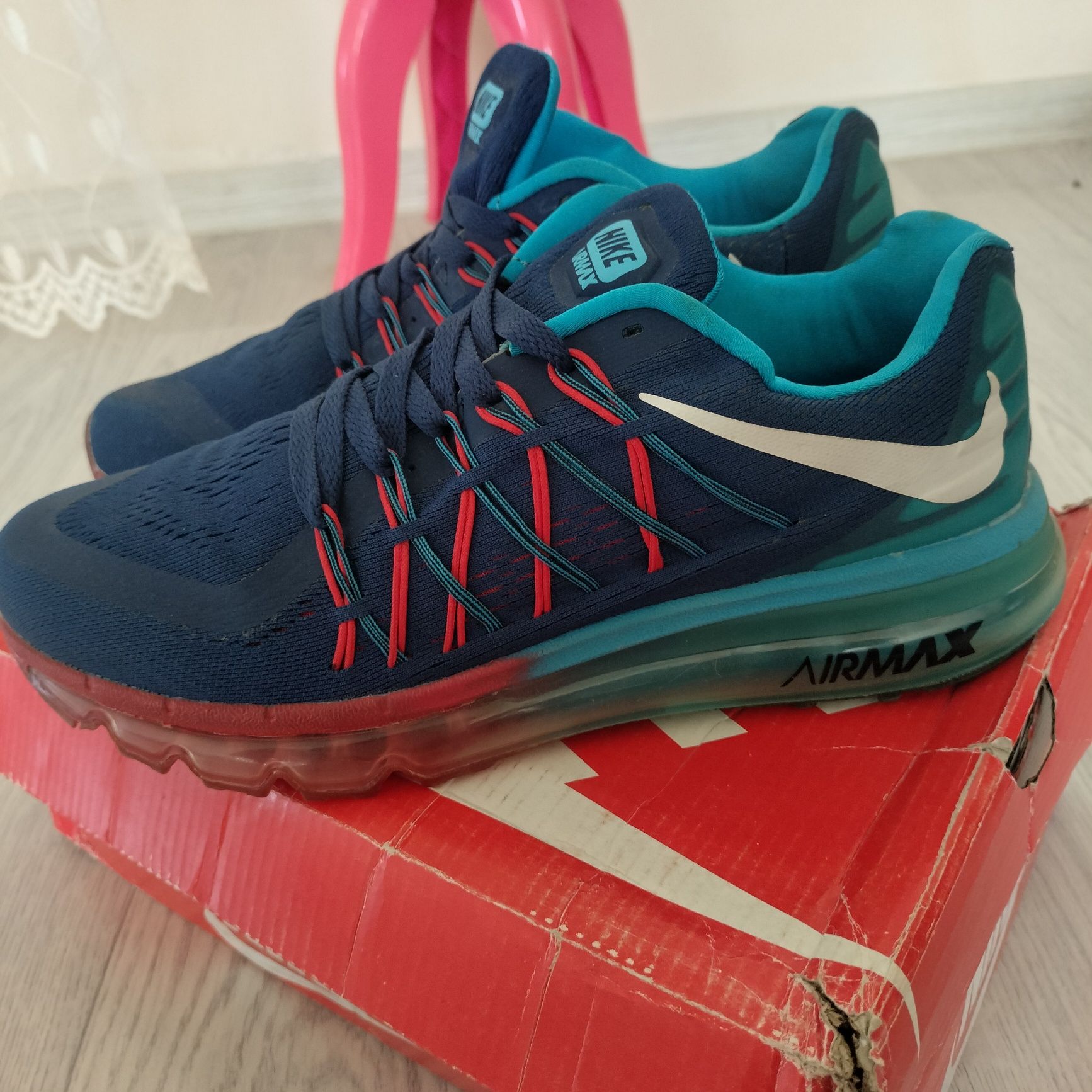 Продам кросовки Nike-40-41 размер, в хорошем состоянии