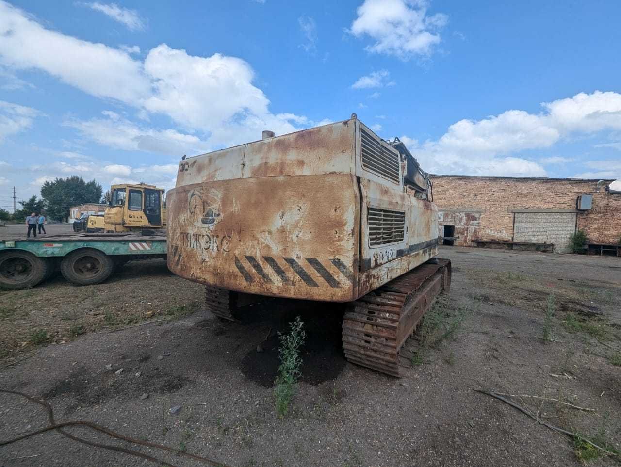 Продам спецтехнику на запчасти