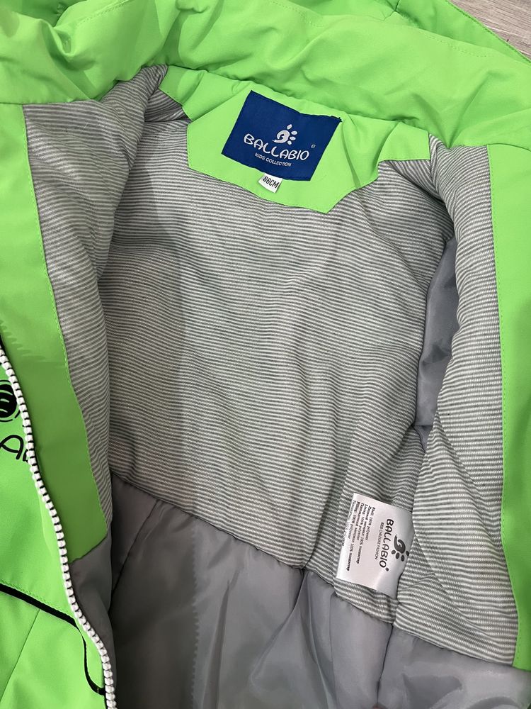 Продам комбинезон демисезонный