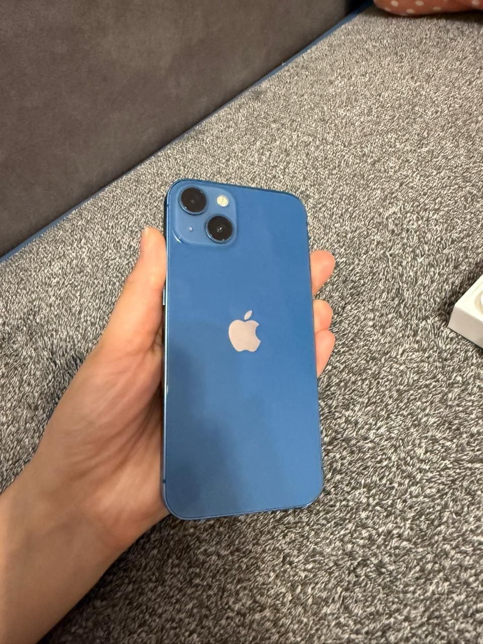 Продам IPHONE 13