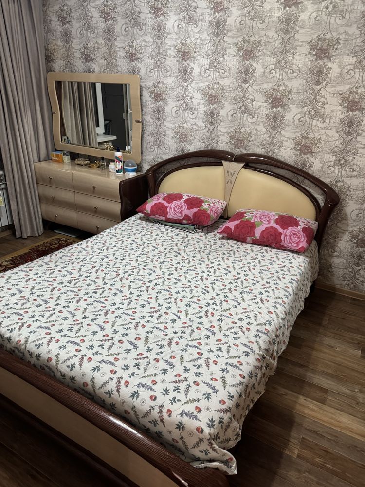 Продам спальный гарнитур, торг