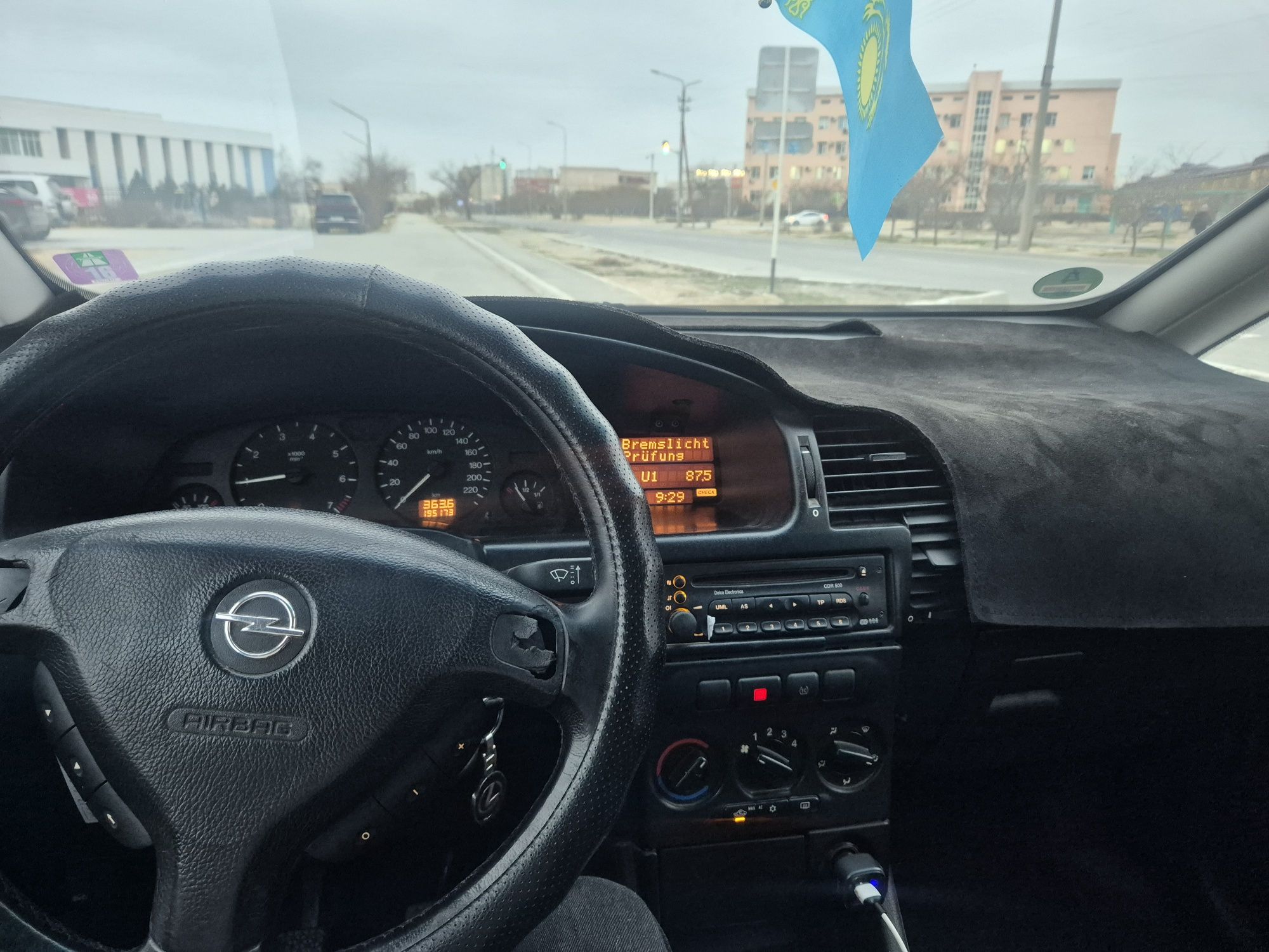 Опел зафира а 1.8
