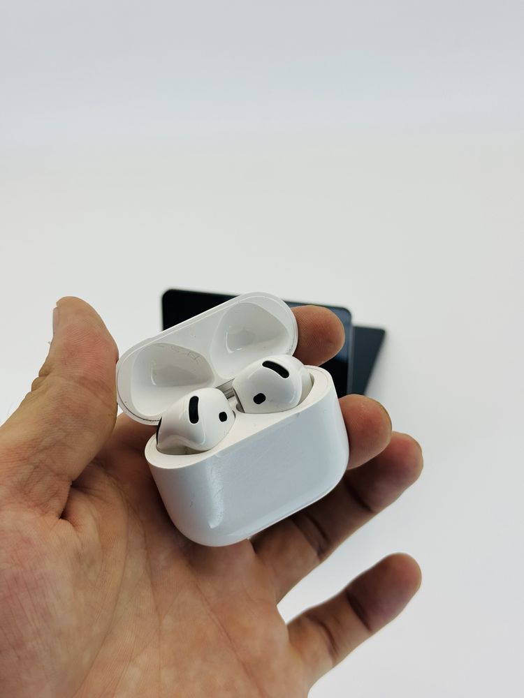 Air Pods 4 Аир подс 4  оргинал в идеальном состояний