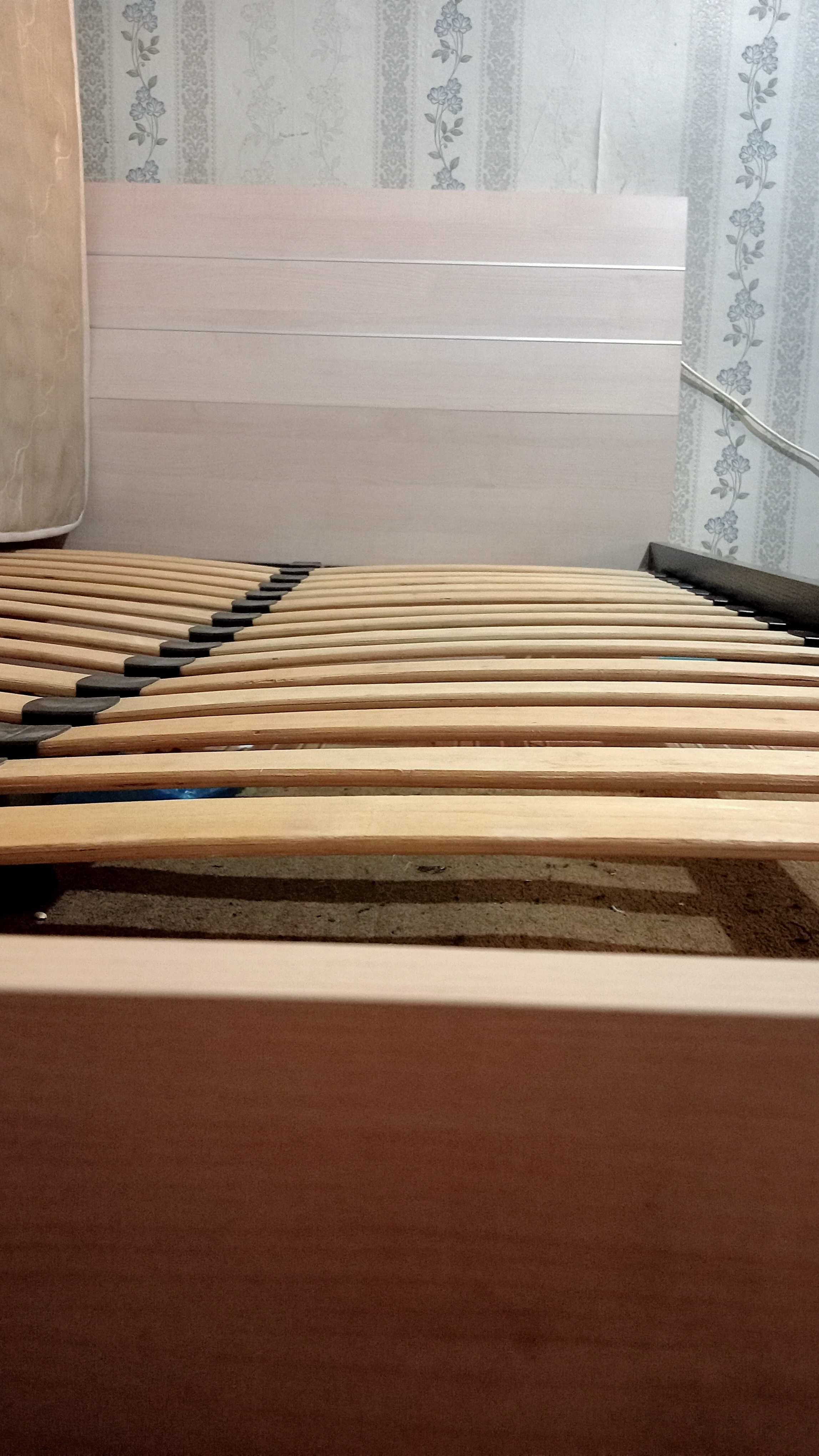 Продам спальный гарнитур,можно отдельно