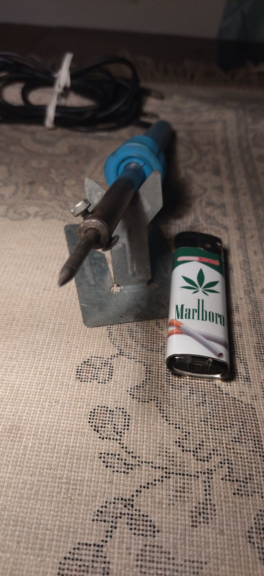 Паяльник качественный б/у 60 ватт.