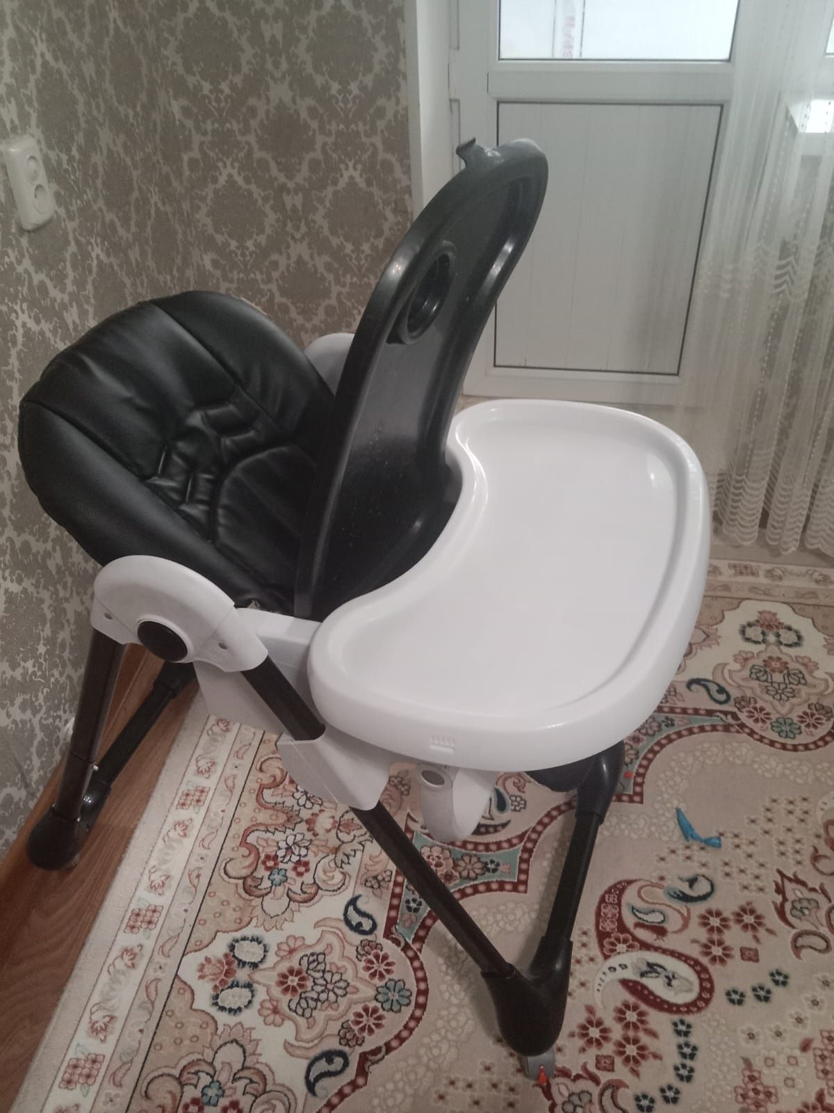 Стол для кормления