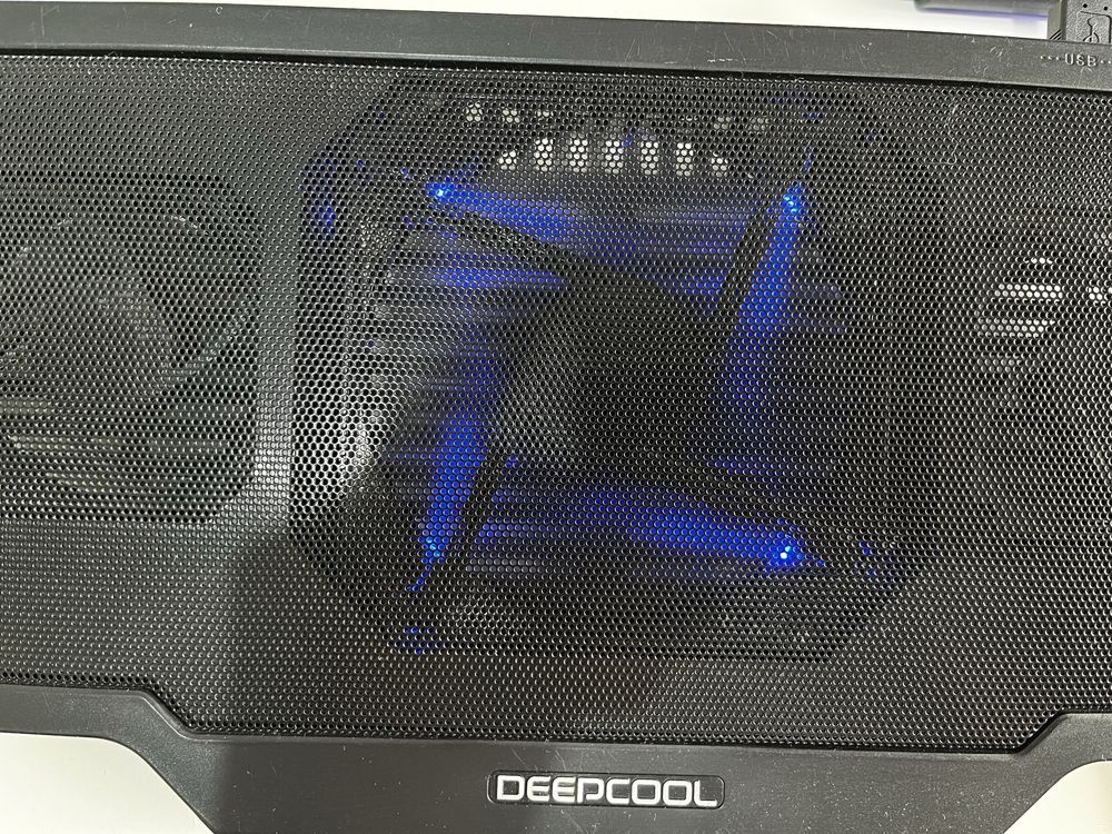 Продам подставку для ноутбука DeepCool