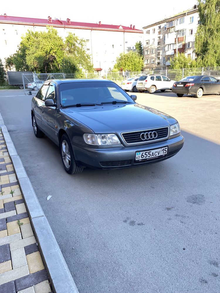 Продам Ауди А6 С4