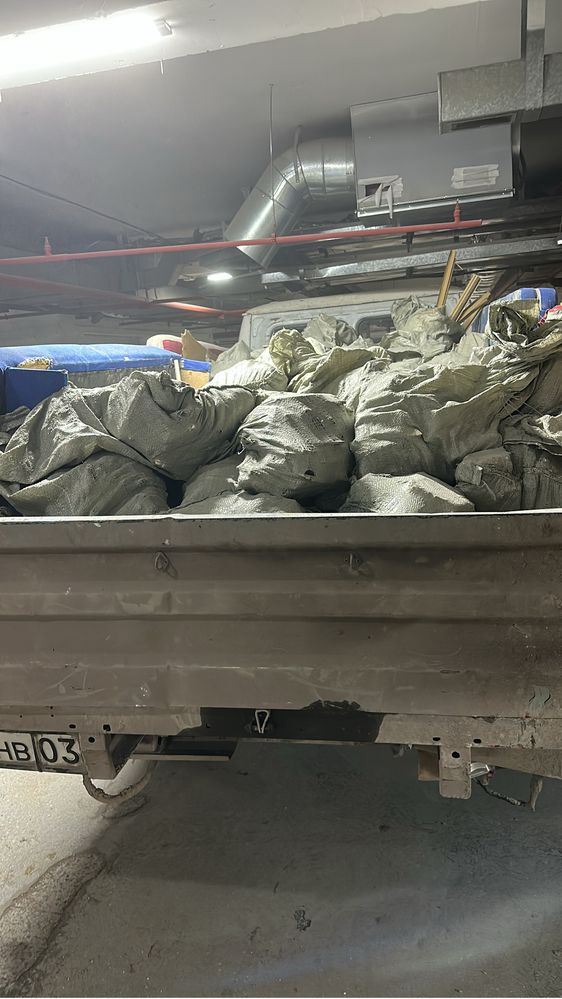 Вывоз мусора вывоз строительного мусора низкая газель без тента безгбо