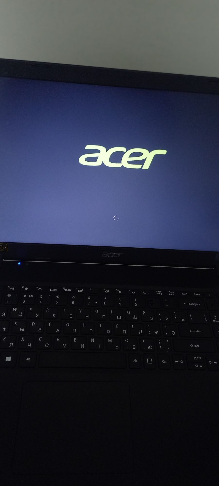Ноутбук Acer в хорошем состоянии