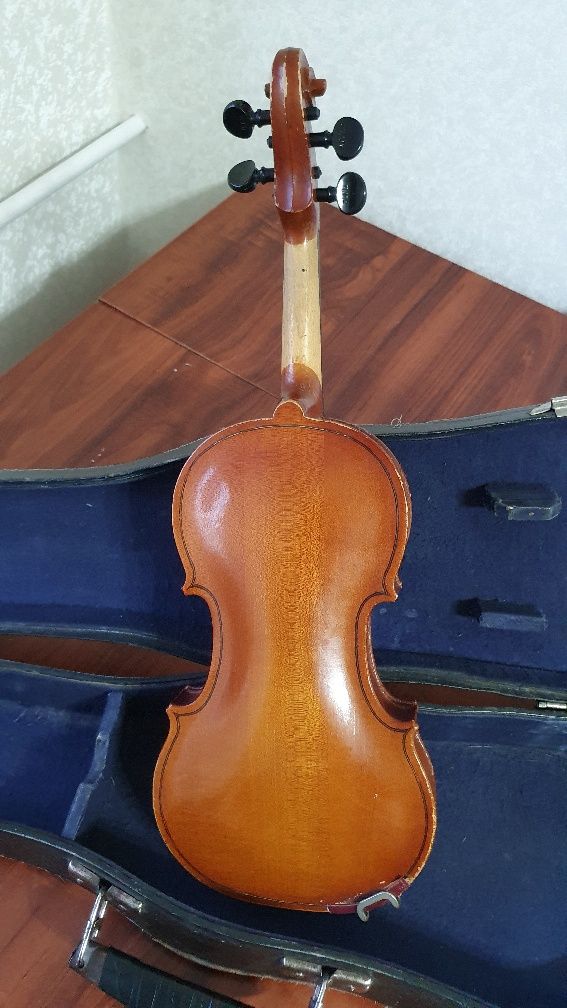 Продам скрипку 1/4