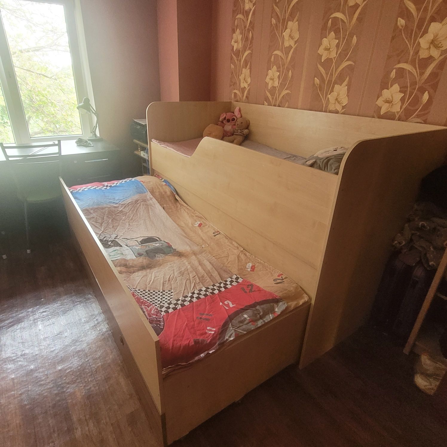 Двухярусная раздвижная кровать