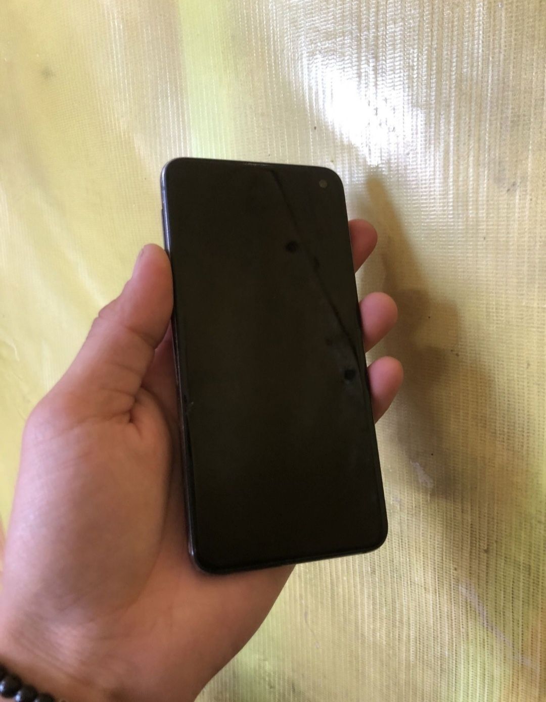 Samsung S10e 6/128gb
