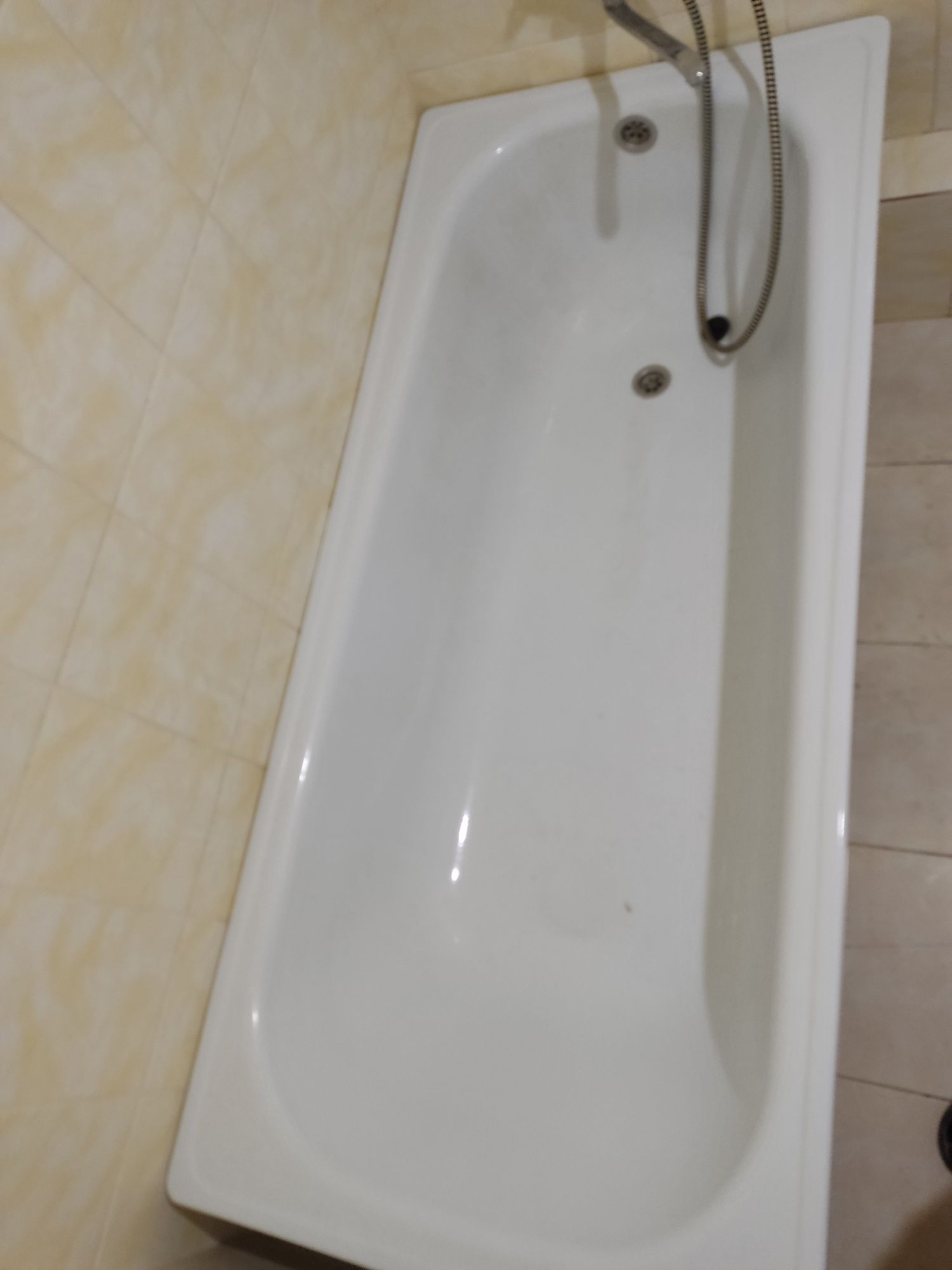 Продам железную ванну